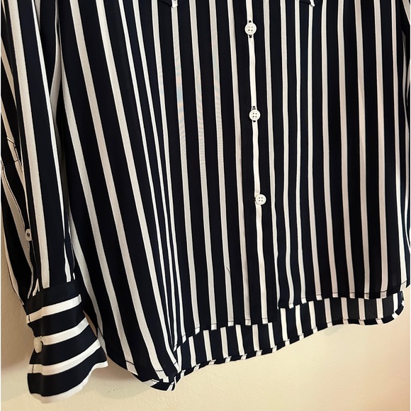JCrew classic-fit silk shirt in stripe navy blue. Size 0. - Picture 7 of 13